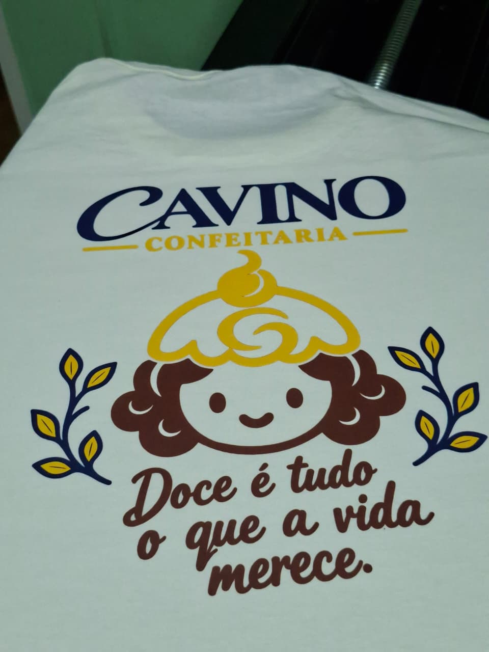 Camiseta branca estampada